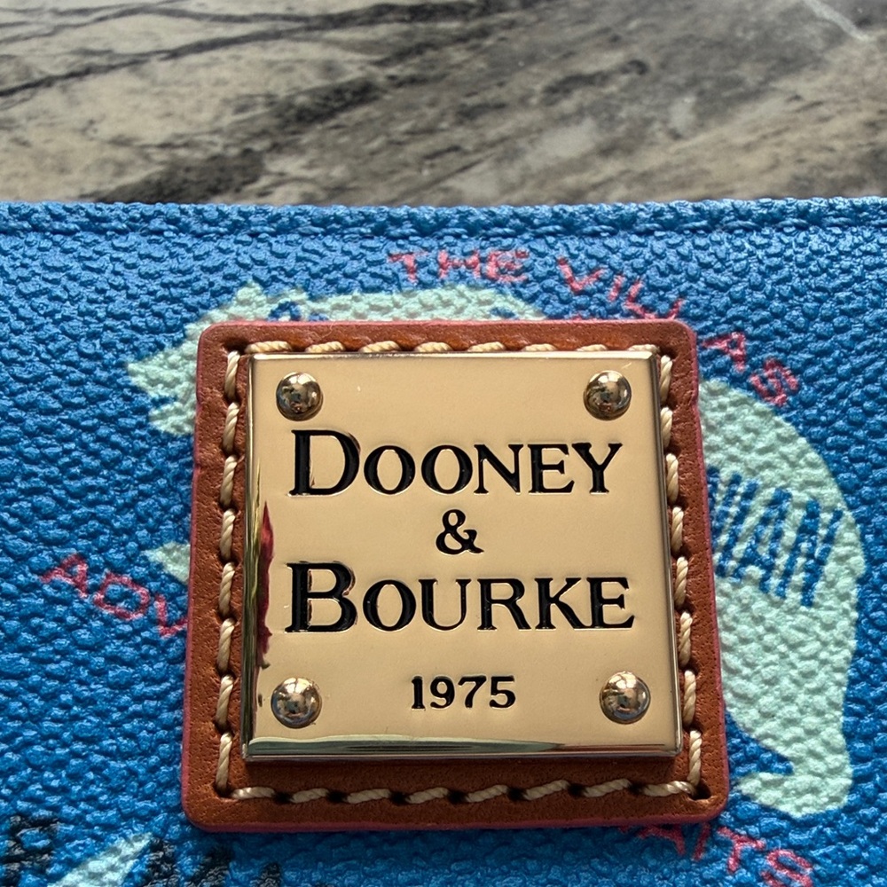 Dooney & Bourke Disney vacation Graphic wallet/ Wristlet - Picture 2 of 5